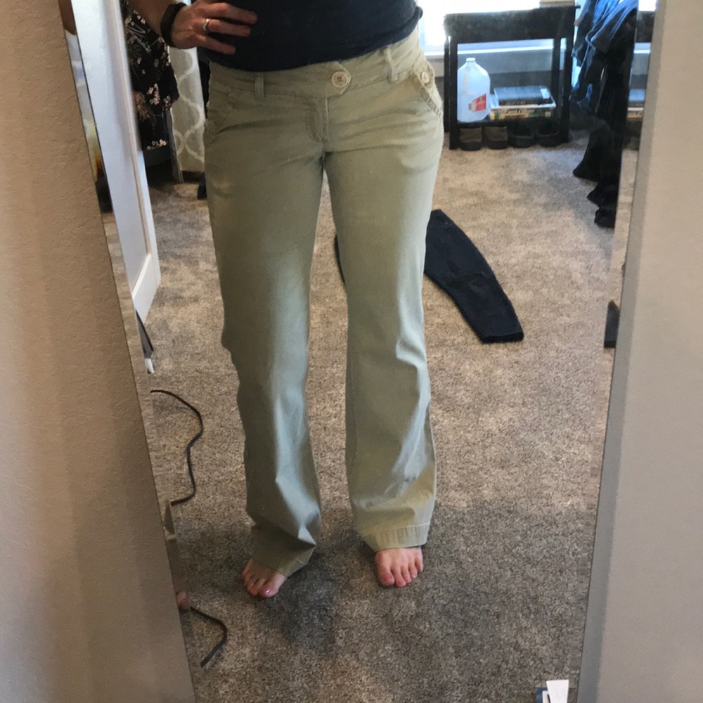 Buckle Khakis size 29